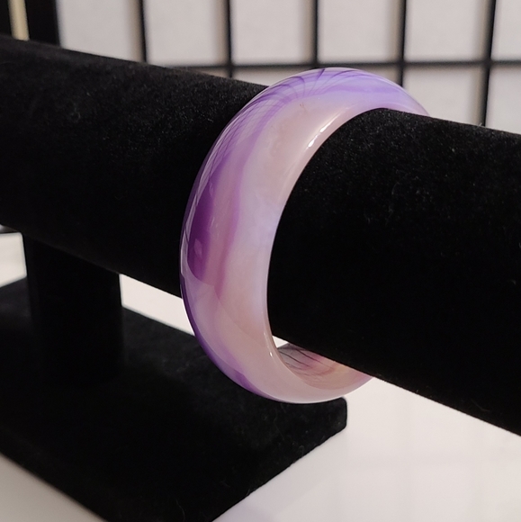 Wide Purple Lavendar Banded Agate Chalcedony Stone Bangle - 58.5mm - Picture 4 of 10